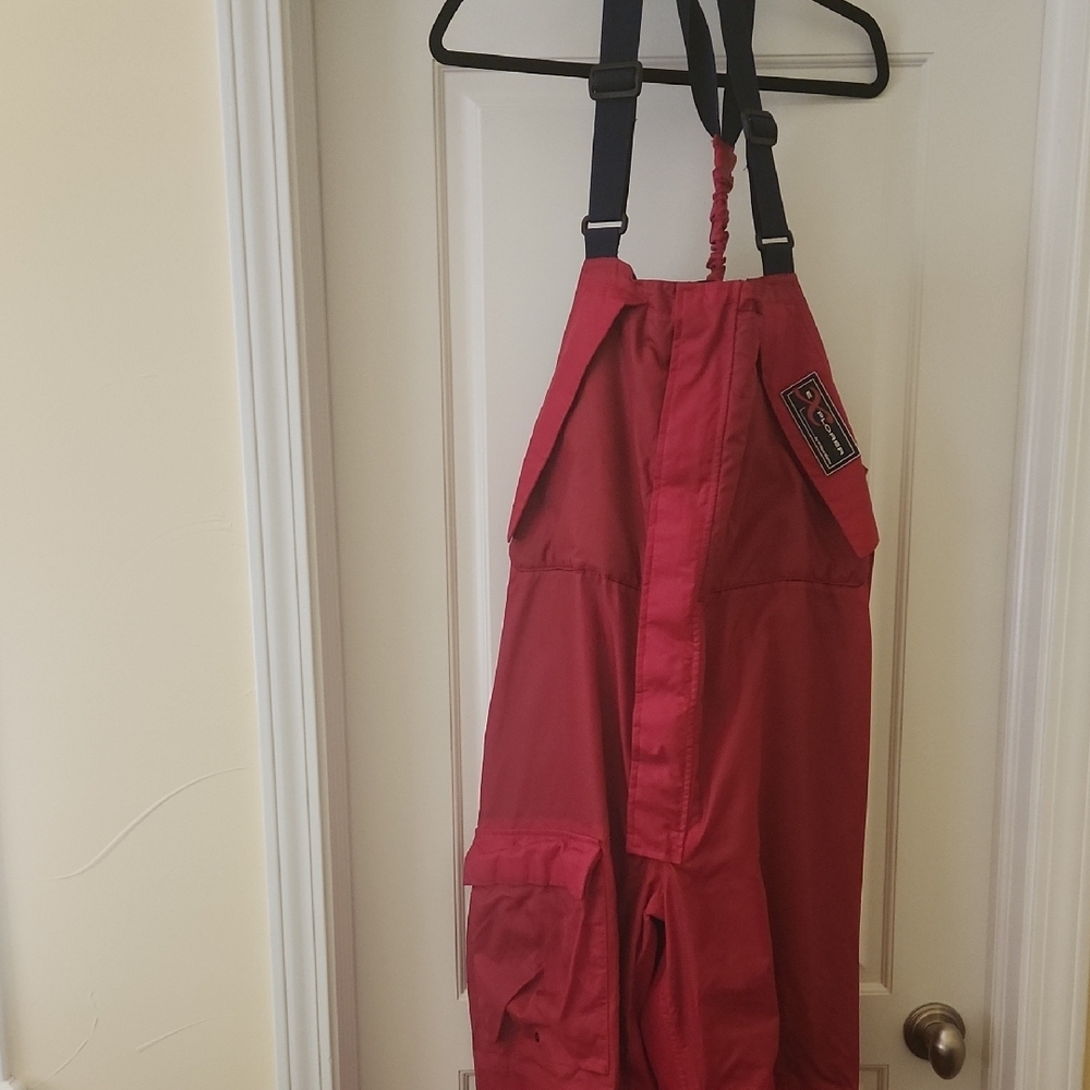 Red Bib Overa